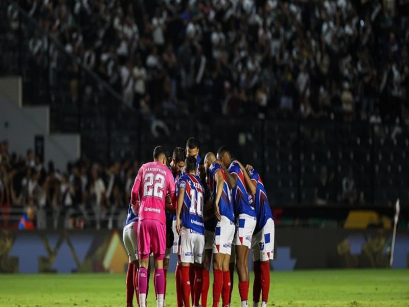 Bahia leva trs gols no primeiro tempo e perde mais uma fora de casa no Brasileiro